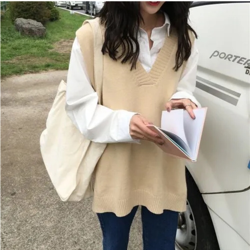 Naum V-Neck Plain Sweater Vest
